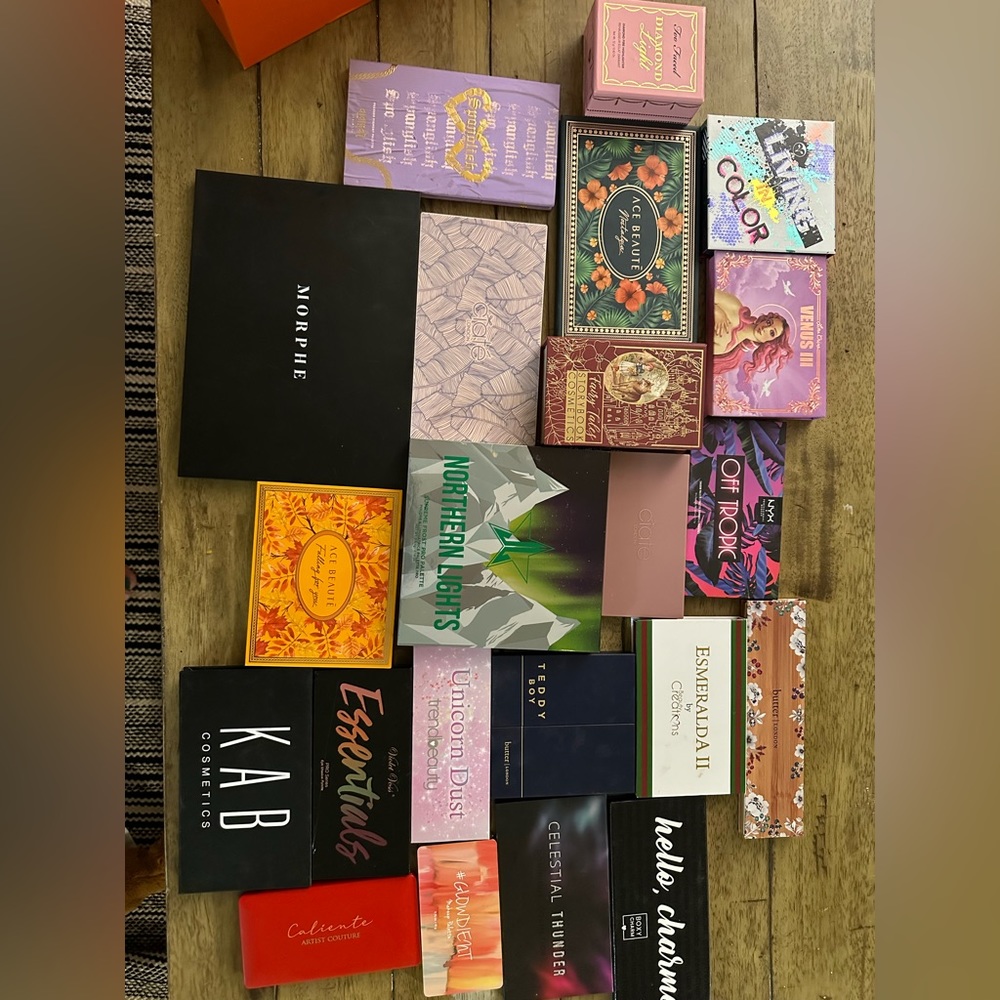 Makeup bundle